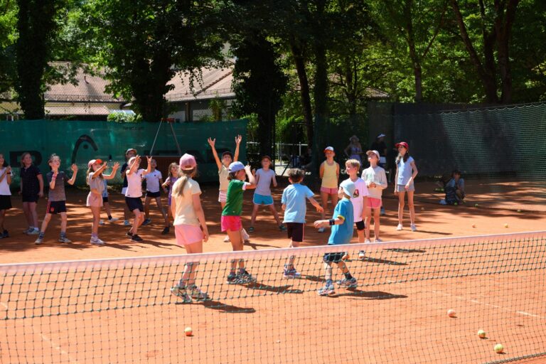 Kinder Gruppe Tennis 2